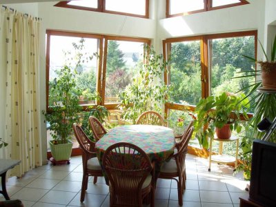 Gepflegte Maisonette-Wohnung mit vier Zimmern und Balkon in Rodgau/Nieder-Roden