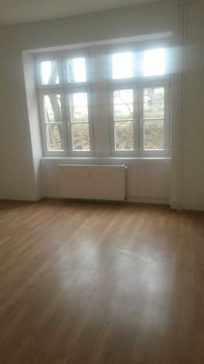 2 Zimmerwohnung mit Balkon ab sofort zu vermieten