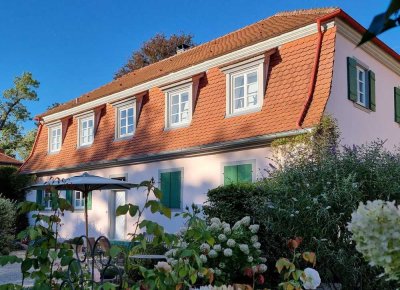 Besonderes Haus in Schlossanlage zwischen Stuttgart und Bodensee