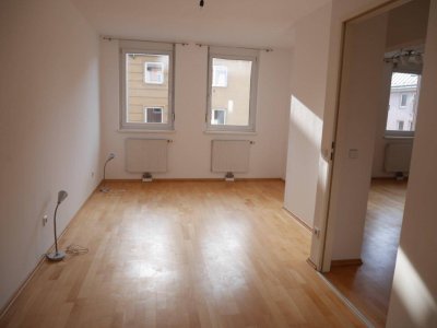 6, Voila, beim neuen Raimundtheater !!