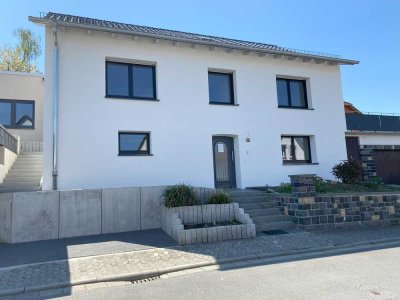 Schönes kernsaniertes Einfamilienhaus mit neuem Anbau