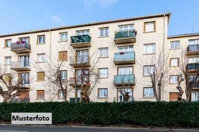 Kapitalanlage + Mehrfamilienhaus mit 3 Wohnungen und Garage +