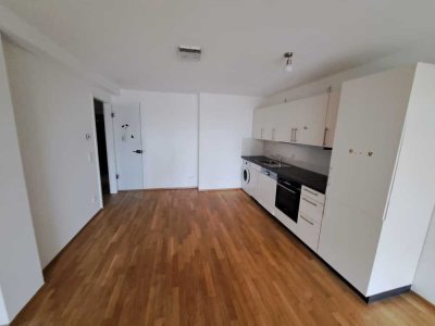 Helle 2-Zimmer-Wohnung mit TG-Stellplatz, Terrasse und Garten in zentraler Lage von Fürth
