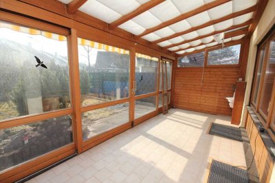 Reizendes Familien-RH * Wintergarten * Süd-Garten * Parkett * renovierungsbed.!