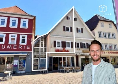 Traumlage am Marktplatz: 4-Zimmer-Wohnung mit Dachterrasse zur Miete
