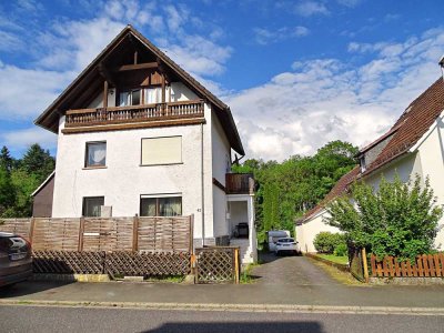 Sehr gepflegtes saniertes Einfamilienhaus mit hochwertiger EBK und zwei Balkonen