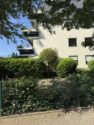 Geschmackvolle, gepflegte 4-Raum-Wohnung mit EBK in Hilden