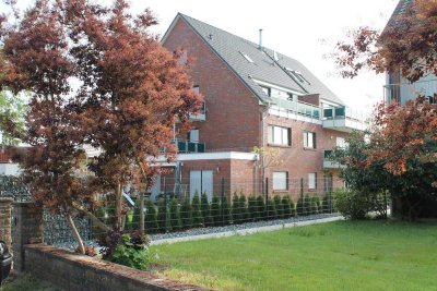 Schicke Dachgeschoss-Penthauswohnung mit 2 Balkonen und Einbauküche
