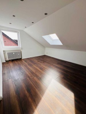 Helle 2-Zimmer Dachgeschosswohnung in Wesseling