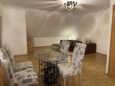 Vollmöblierte  2-Zimmer-Wohnung auf Zeit von privat