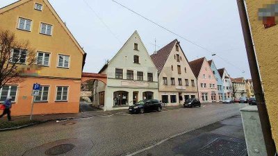 Erstbezug nach Sanierung mit Balkon und Einbauküche: Attraktive 3,5-Zimmer-Maisonette-Wohnung