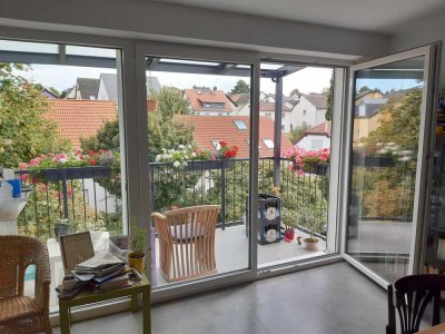 Lichtdurchflutete, großzügige 4-Zimmer-Dachgeschosswohnung mit Balkon in Marienborn