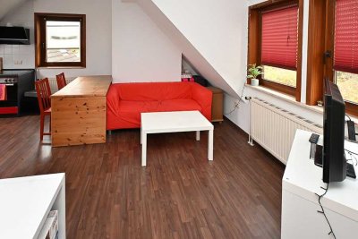 Isernhagen H.B.: Gemütliche 1,5-Zimmer-Dachgeschosswohnung!