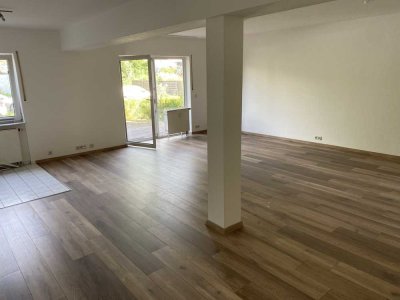 Geräumige 2-Zimmer-Whg in Karlsruhe