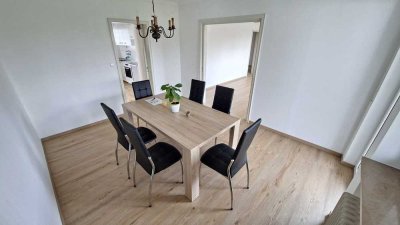 Stilvolle, frisch renovierte 4-Zimmer-Wohnung mit Balkon in Backnang
