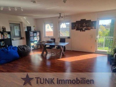 Sehr gut geschnittene 3-Zimmer Wohnung mit Balkon in Kahl, Nähe Badesee!