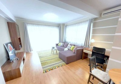 Freundliche und vollständig renovierte 1,5-Raum-Wohnung mit Einbauküche in Varel
