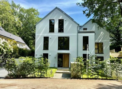 Exklusives Stadthaus in Blankenese mit Tiefgarage, E-Ladestation u. Garten  - Energiebedarf A+