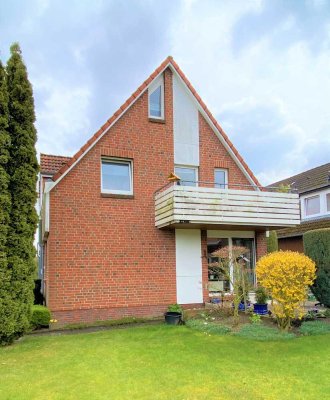 Schöne 3 Zimmer-Wohnung über 2 Ebenen in einem kleinen Mehrfamilienhaus
