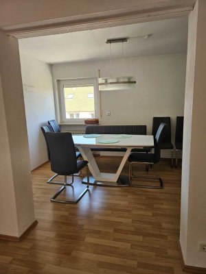 Wunderschöne, helle 4-Zimmer-Wohnung in ruhiger Lage