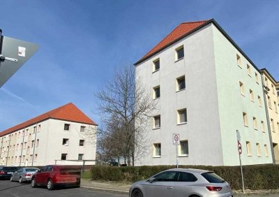 Besichtigung 24.7. um 16.30 Uhr! Frisch renovierte 2 Zimmer Wohnung in sanierter, ruhiger Wohnanlage