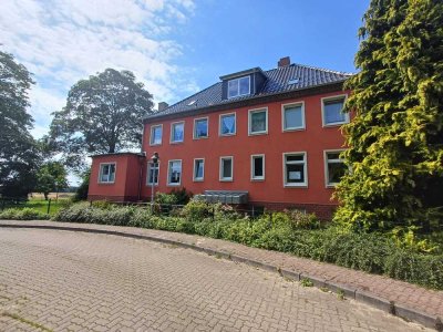 Wunderschöne 75qm Wohnung im Erdgeschoss mit Garten in einem historischen Gutshaus