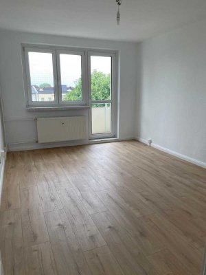 Attraktive 3-Zimmer-Wohnung mit Balkon und Parkplatz in Stadtfeld
