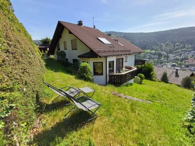 Panoramablick-Ferienwohnung Sonnige Wohnung mit Traumblick über Wildbad
