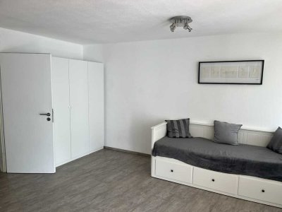 Möblierte 1-Zimmer-Wohnung mit Einbauküche und großem Balkon in Waldbronn