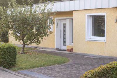 Attraktiver Bungalow – barrierefrei-Erdgeschossetage, mit viel Platz und Garten