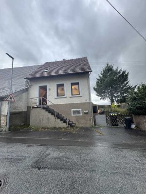 Schönes 5-Zimmer-Haus mit EBK in Hüffenhardt