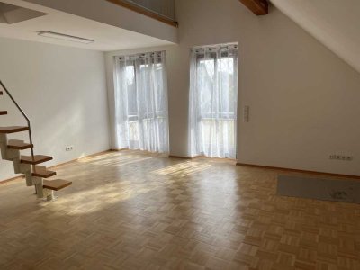 Gepflegte 3-Zimmer-Wohnung mit Galerie und Balkon in Eching