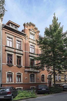 Gemütliche Dachgeschosswohnung mit großer Wohnküche in Offenbach