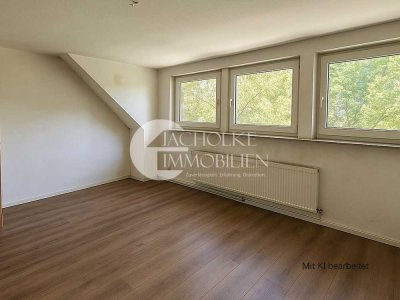 Helle Dachgeschosswohnung mit 3 Zimmern in Uelzen – Frei ab August