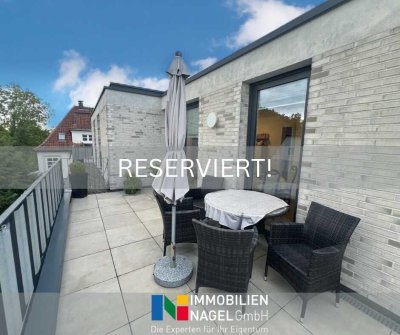 RESERVIERT: Exklusives Wohnen mit großer Dachterrasse in top Lage!
