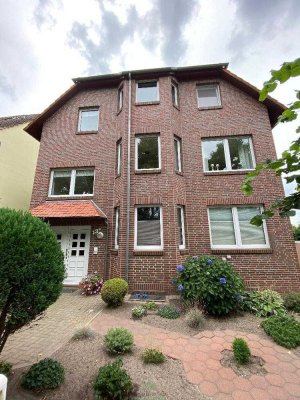 Helle Vier-Zimmer Maisonette-Wohnung mit Garage in Rablinghausen