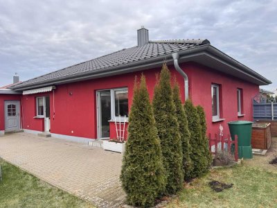 Einfamilienhaus mit 4 Zimmern, modern und gepflegt, Kamineinbau möglich, Carport !!!
