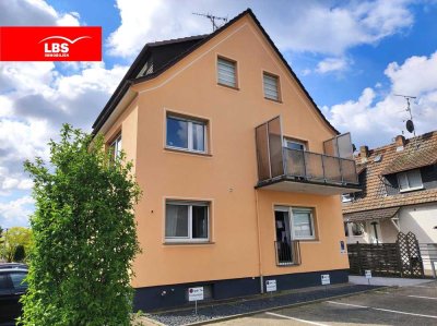 ***Modernisierte 3 Zi.-Whg. in Dreifamilienhaus mit Balkon & Keller in Feldrandlage in Mörfelden***