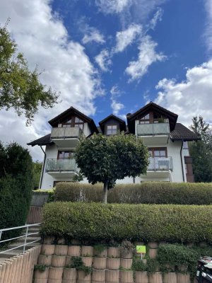 Exklusive 3-Zimmer Dachgeschosswohnung mit Balkon in Seefeld