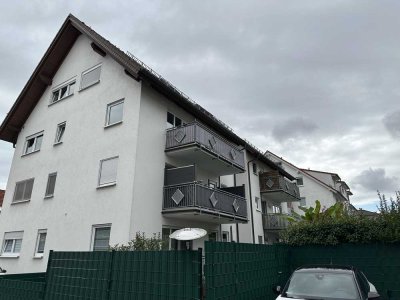 3 Zimmerwohnung mit Balkon, Garage, 2 Stellplätze in sehr gepflegter Anlage von Raunheim