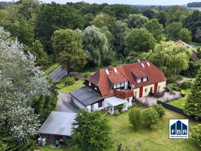 Arbeiten in der Hansestadt und leben nahe der Ostsee - Doppelhaushälfte mit großem Grundstück