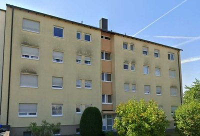 Freundliche und modernisierte 1,5-Raum-Wohnung mit EBK in Karlstadt