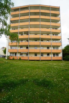 Attraktive Rendite ab 1.1.26 3,01%: Tolle 3-Zi.--Whg, 7. OG, Bergblick in ruhiger Lage von Germering