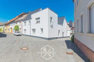 Helle 1 Zimmer Wohnung mit großer Terrasse