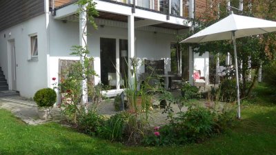Für naturverbundene Singles: Moderne, helle und ruhig gelegene 2-Zimmer-Wohnung in Esslingen-Schönbl