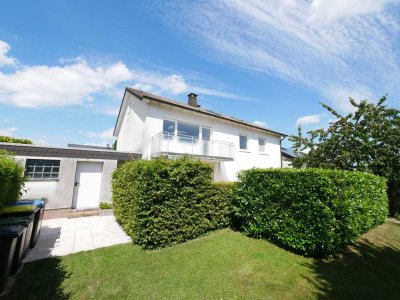 Zweifamilienhaus mit Großem Garten in ruhiger Wohnlage
