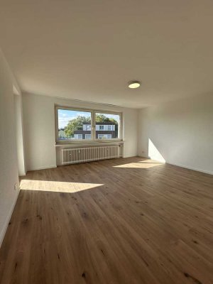 Frisch sanierte 3 Zimmer Wohnung mit Balkon