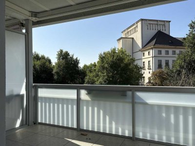 Ganz oben, gemütlich mit Balkon