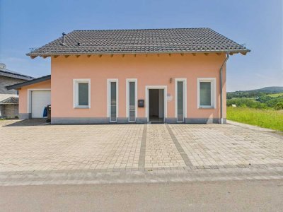 Einfamilienhaus mit sonnigen Garten