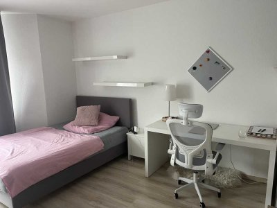 Nachmieter zum 01.10. gesucht! 1 Zimmer in Beuel-Mitte